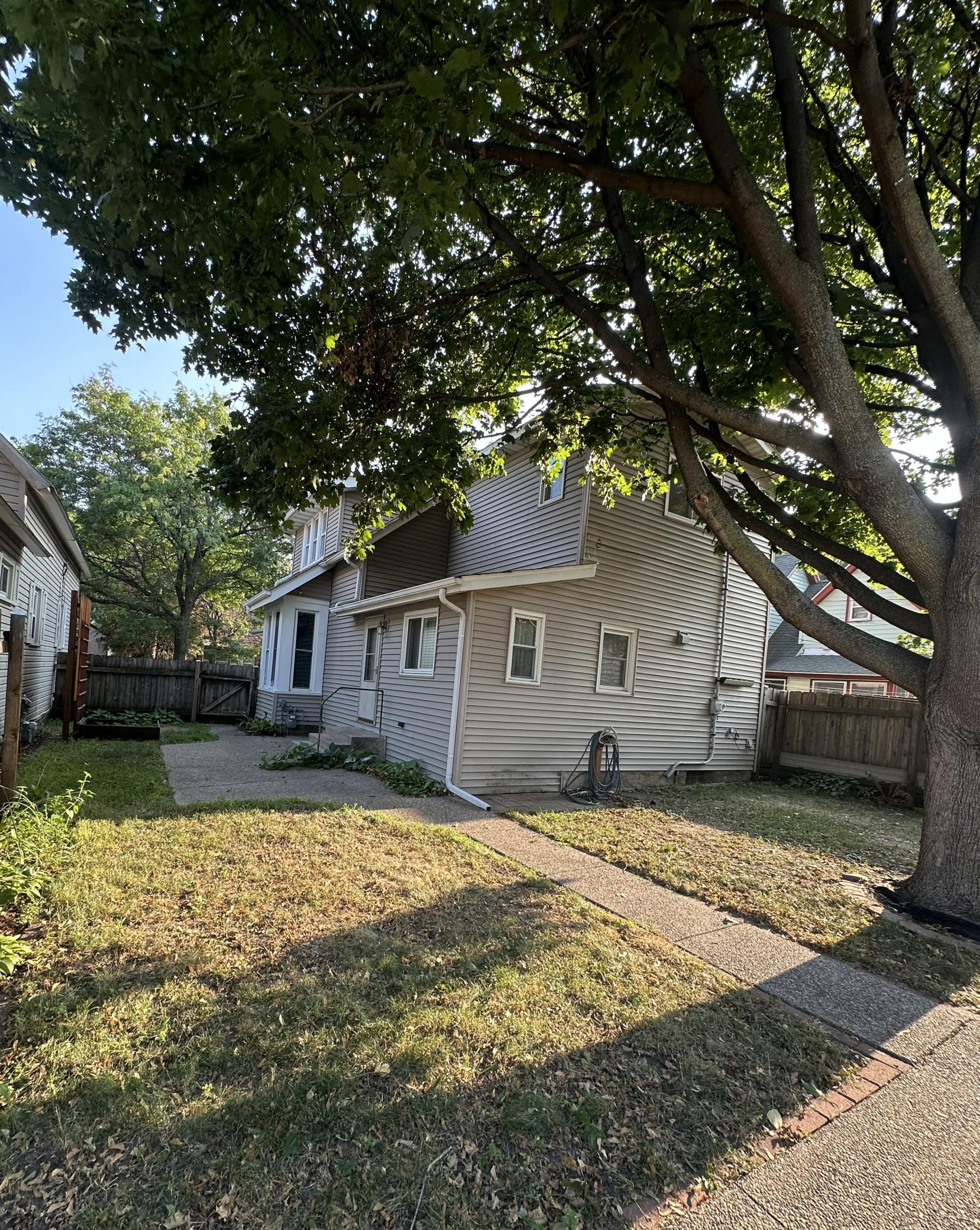 823 Juno Avenue