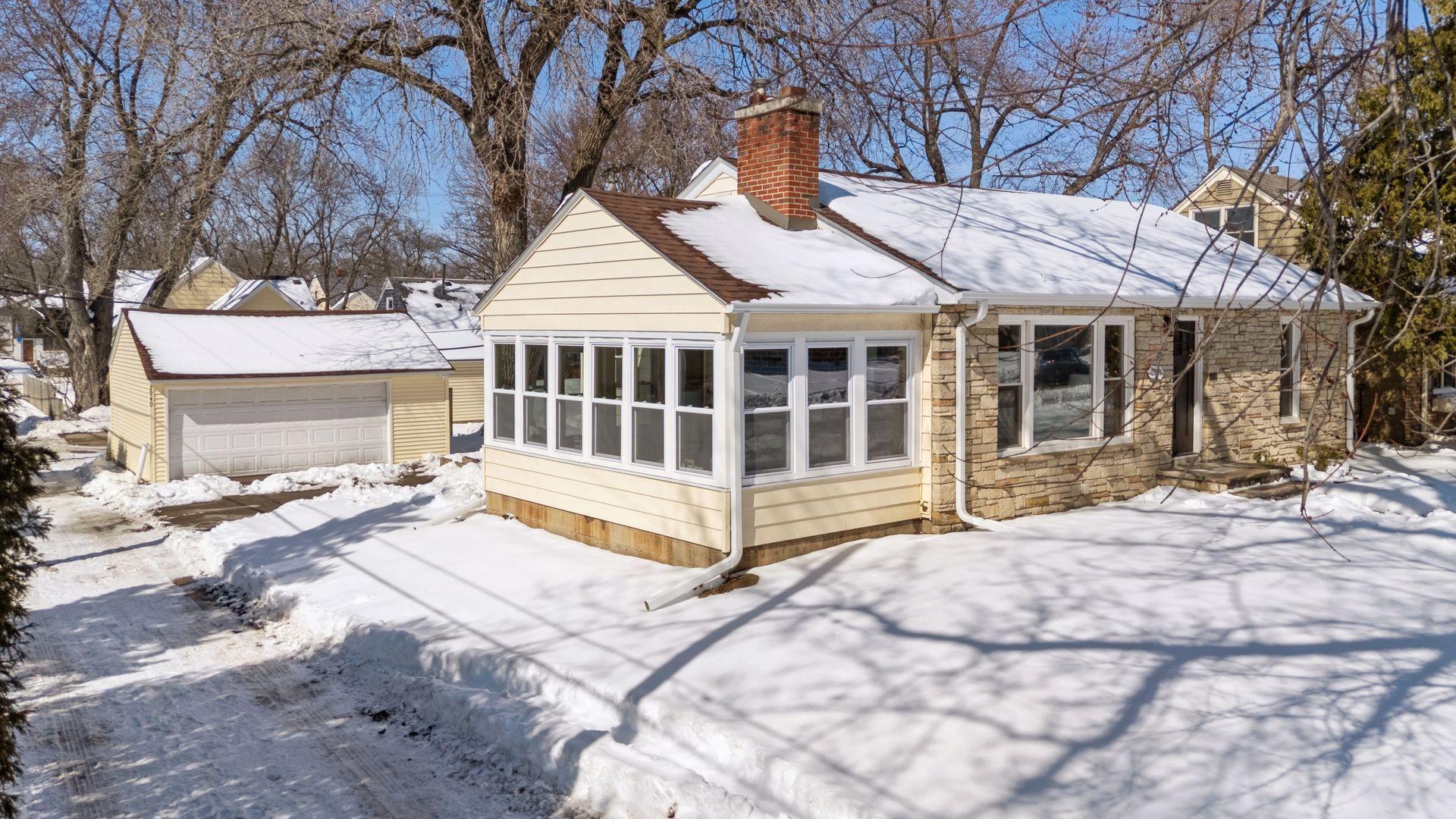 2940 Colorado Avenue S