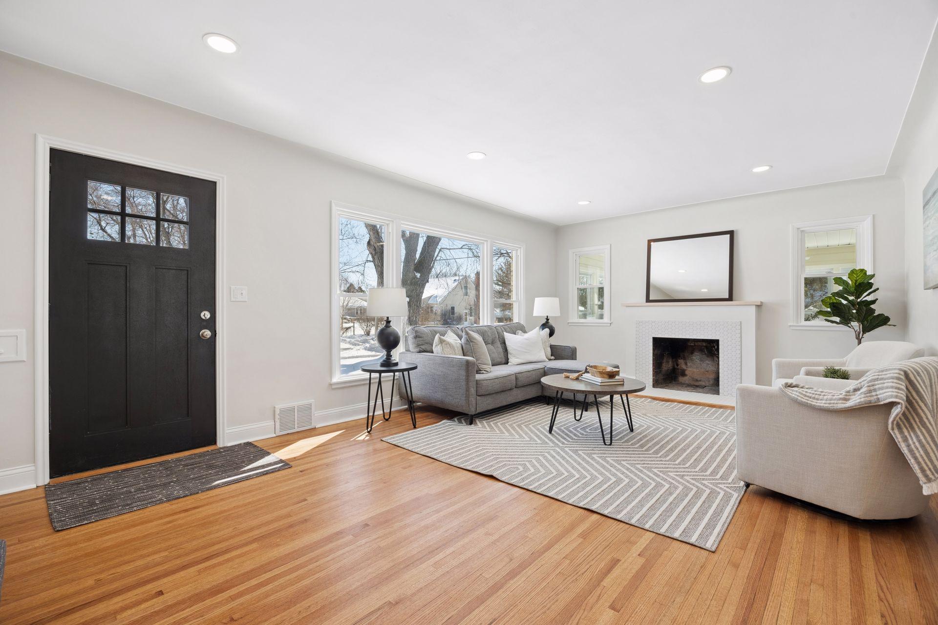 2940 Colorado Avenue S