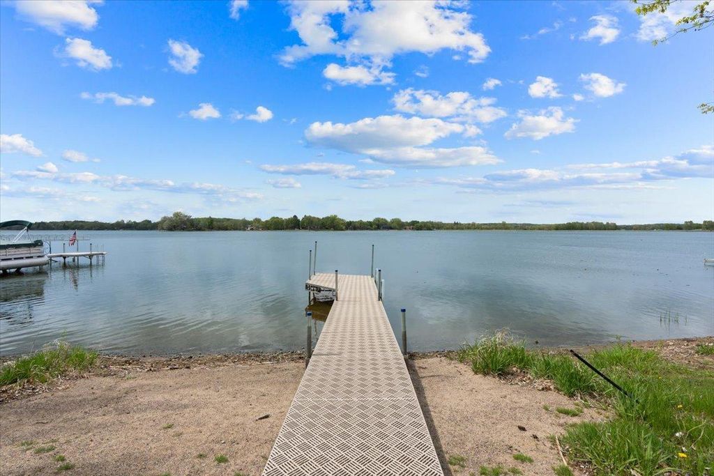 Photo of 605 Chinook Avenue SW, Avon, MN 56310 (MLS # 7076104)