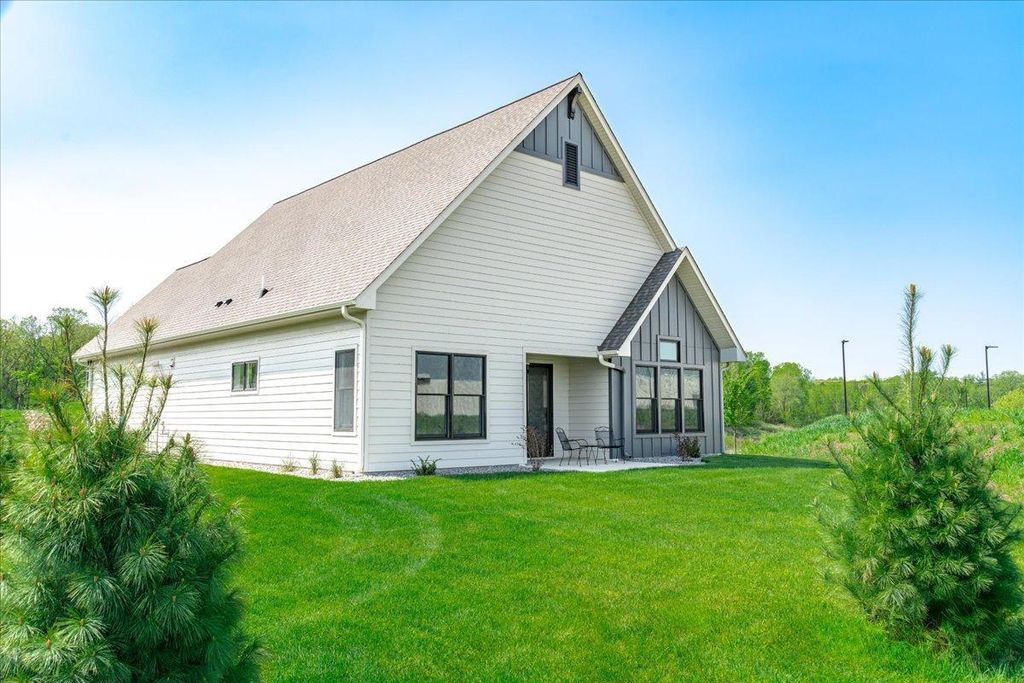 Photo of 2477 Sharon Lane Ln, Hudson, WI 54016 (MLS # 6711260)
