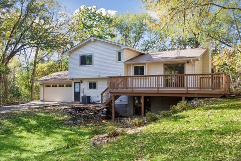 Photo of 830 Winthrop Street S, Saint Paul, MN 55119 (MLS # 7161692)