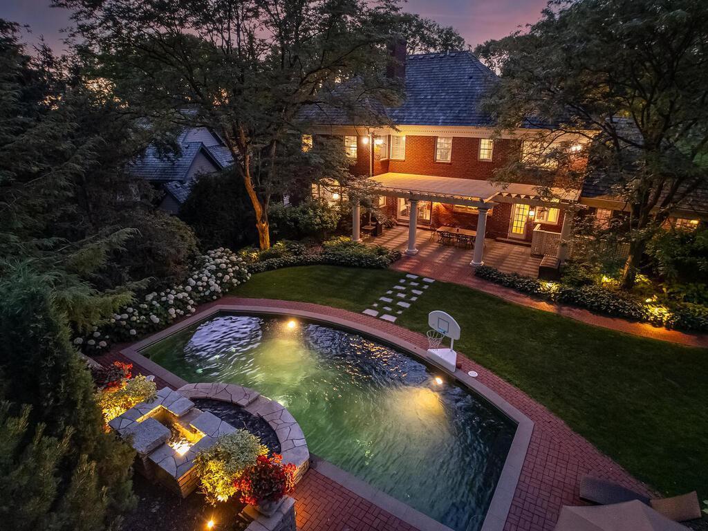 12197 Orchard Hill