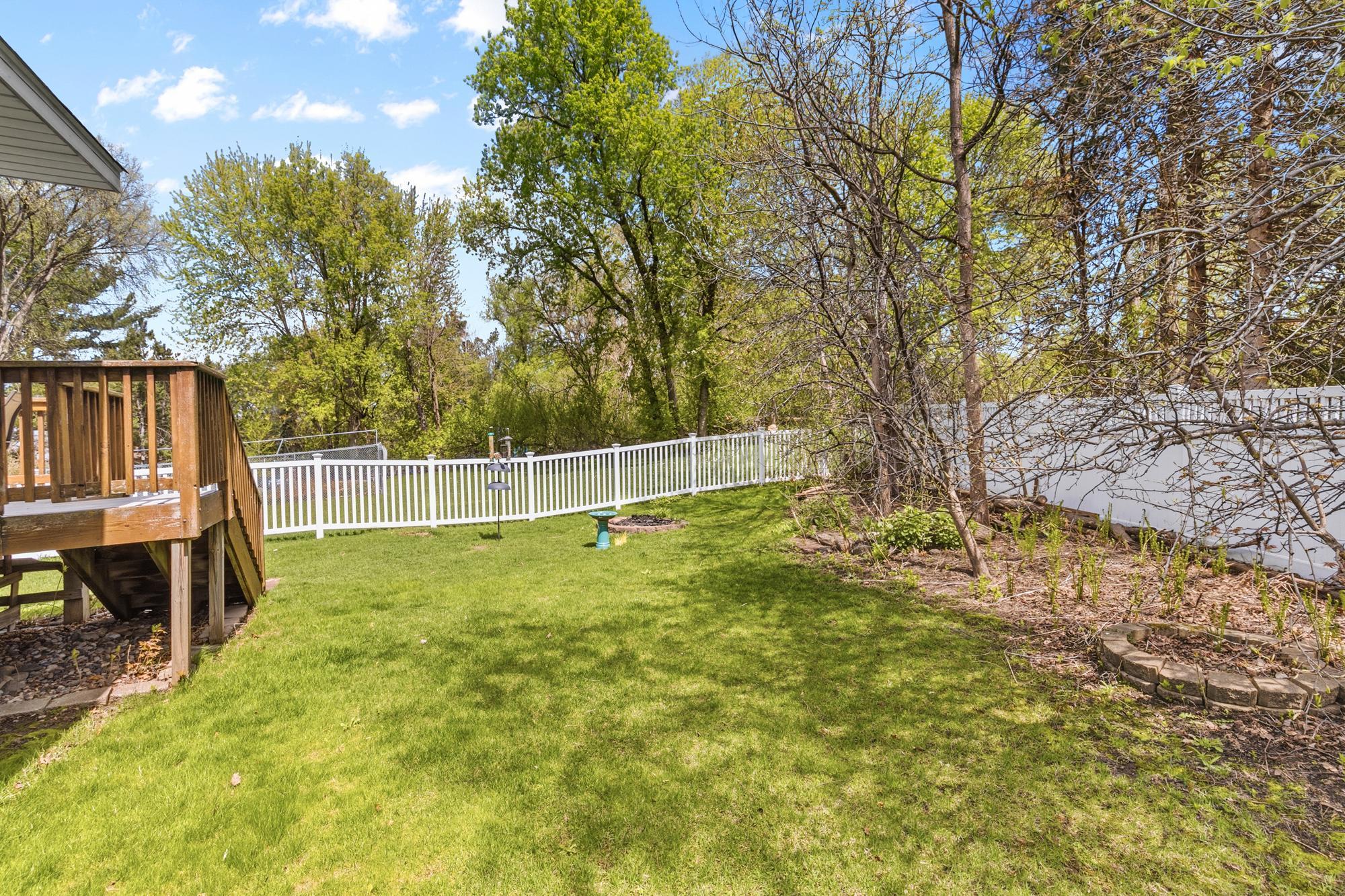 1387 Clarence Court