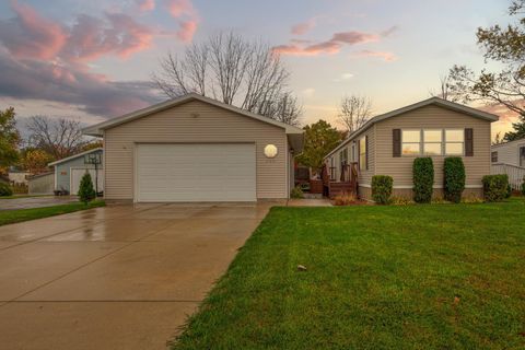 Photo of 505 30th Street NW, Faribault, MN 55021 (MLS # 6811577)