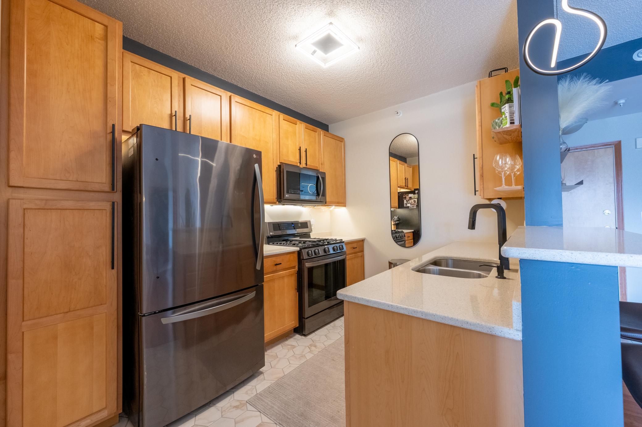 820 Emerald Street 410