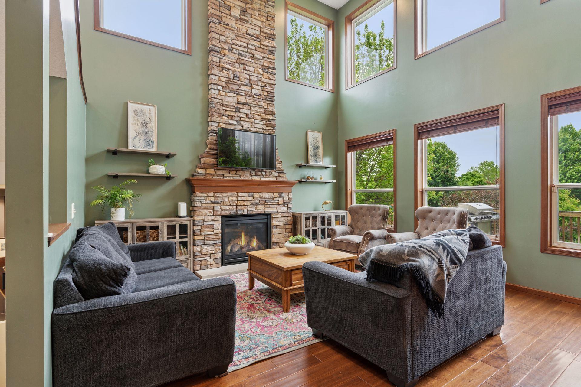 11200 Walnut Lane