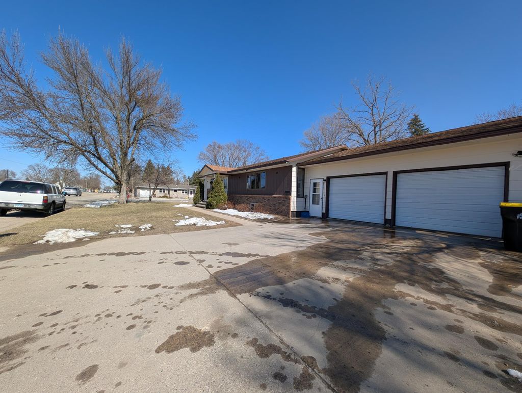 Photo of 411 6th Avenue SW, Perham, MN 56573 (MLS # 7053247)
