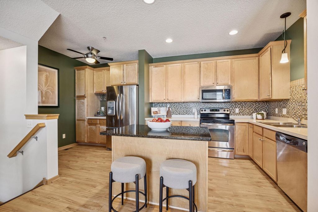 Photo of 11712 84th Avenue N, Maple Grove, MN 55369 (MLS # 7013317)