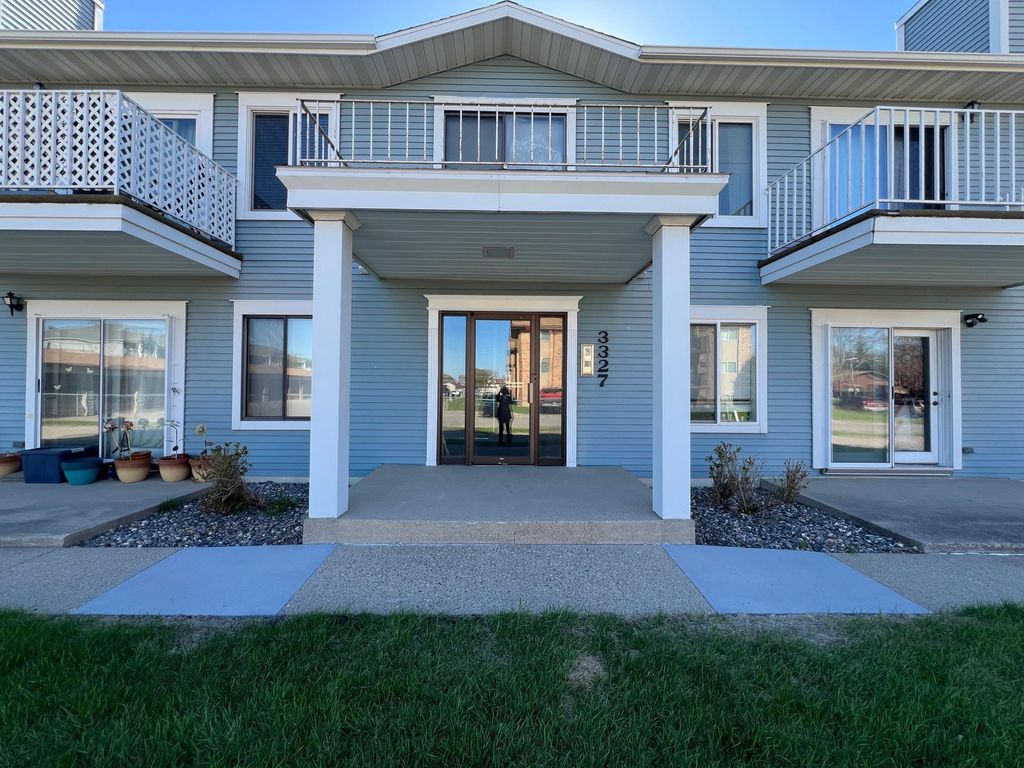 Photo of 3327 15th Avenue S #D, Fargo, ND 58103 (MLS # 7073025)