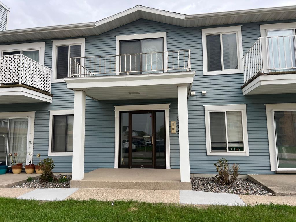 Photo of 3327 15th Avenue S #D, Fargo, ND 58103 (MLS # 7073025)