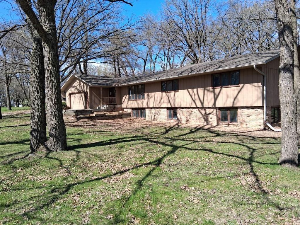 Photo of 1919 Summit Drive, Saint Cloud, MN 56303 (MLS # 7064464)