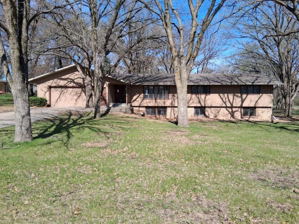 Photo of 1919 Summit Drive, Saint Cloud, MN 56303 (MLS # 7064464)