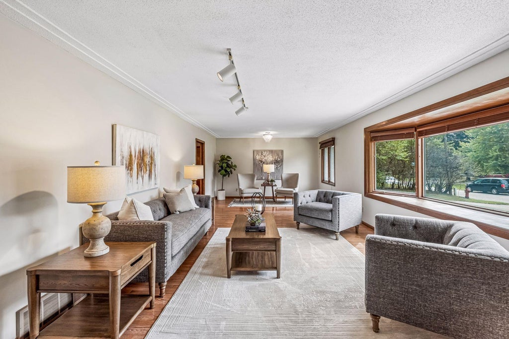 Photo of 10800 Oak Knoll Terrace N, Minnetonka, MN 55305 (MLS # 7152362)
