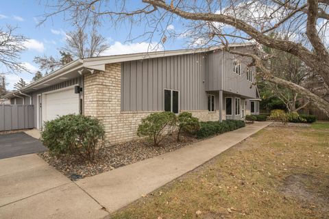 1166 Kingsley Court S Mendota Heights MN 55118