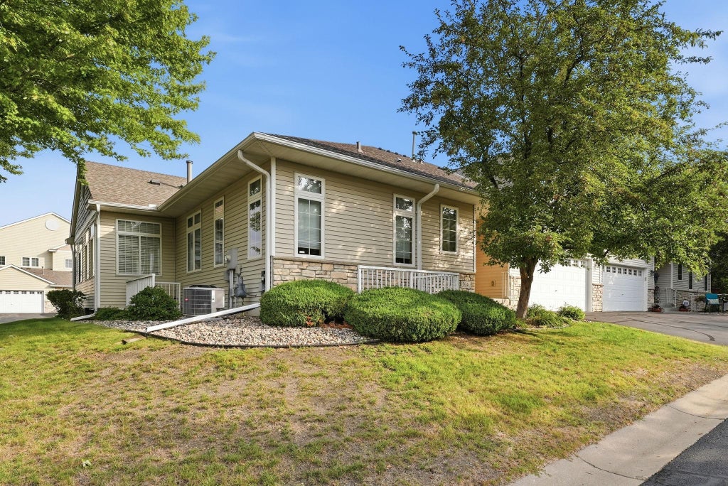 Photo of 2641 Boulder Way, Burnsville, MN 55337 (MLS # 7104927)
