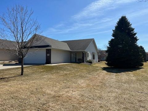 Photo of 1509 Glenridge Drive, Prescott, WI 54021 (MLS # 7038745)