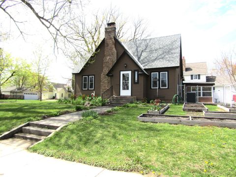 Photo of 141 Summit Avenue, Montevideo, MN 56265 (MLS # 7042484)