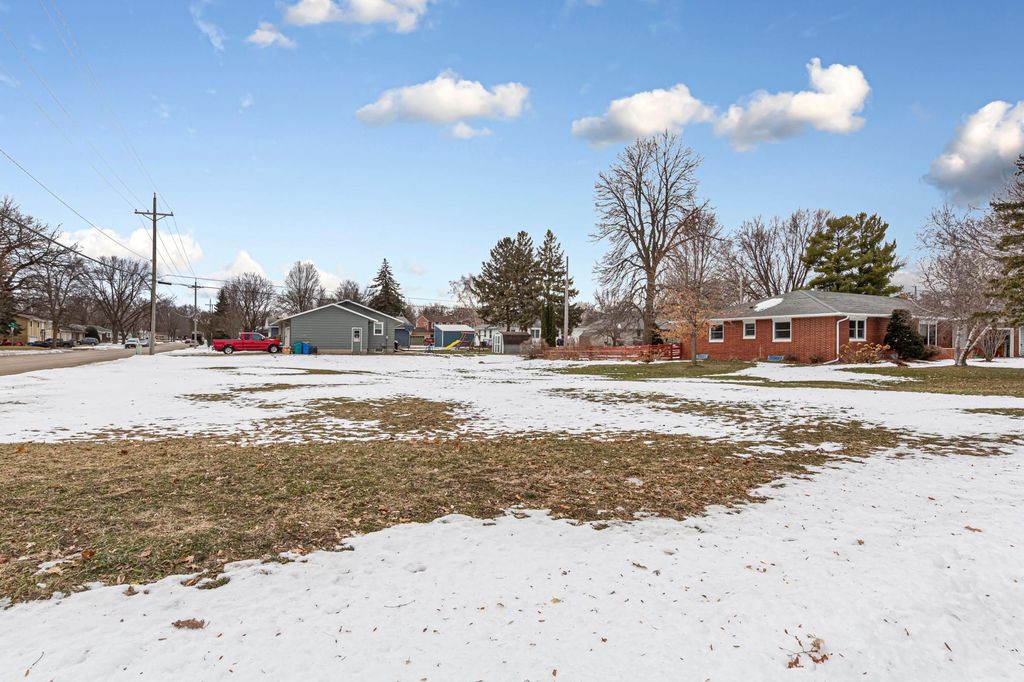 Photo of XXX Lincoln Avenue, Owatonna, MN 55060 (MLS # 7010193)