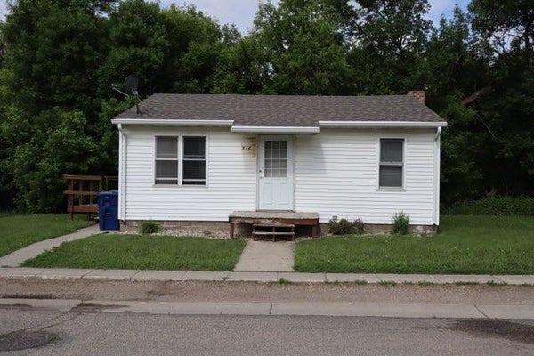 516 KEMPEL DR, LISBON, ND 58054 - Image b9ea2efbb5fa78dd7d7a43697b9a4d57/1015862931