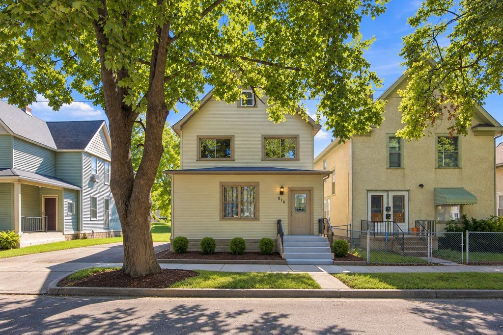 Photo of 516 8th Avenue NE, Minneapolis, MN 55413 (MLS # 7151604)