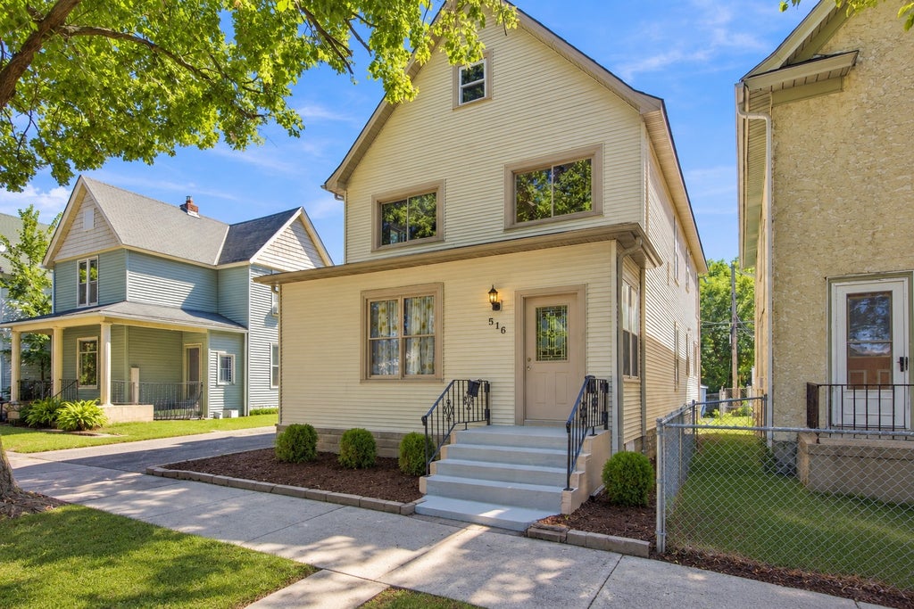 Photo of 516 8th Avenue NE, Minneapolis, MN 55413 (MLS # 7151604)
