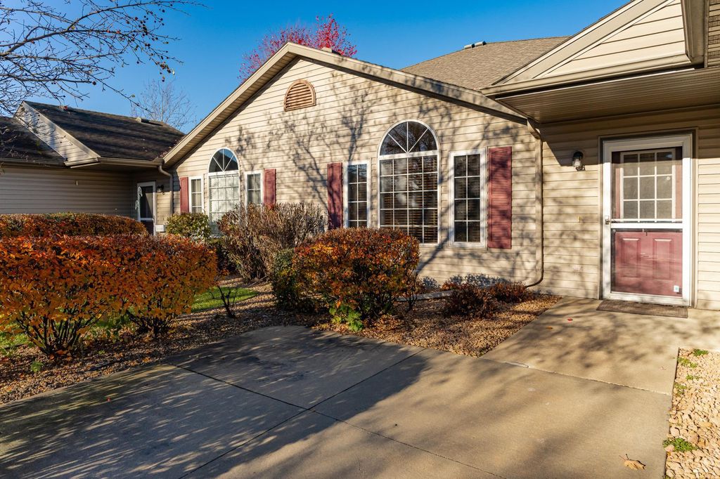 Photo of 4933 35th Avenue NW, Rochester, MN 55901 (MLS # 6809213)