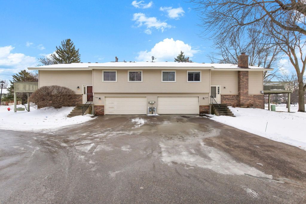 Photo of 7020 Pima Lane, Chanhassen, MN 55317 (MLS # 7001503)