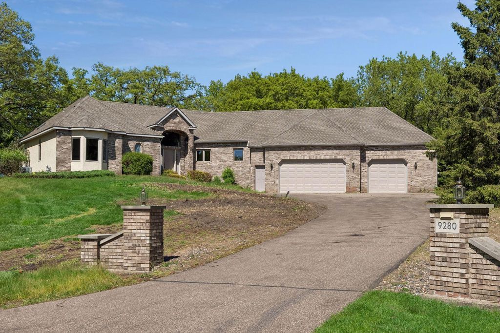 Photo of 9280 53rd Street N, Lake Elmo, MN 55042 (MLS # 7071230)