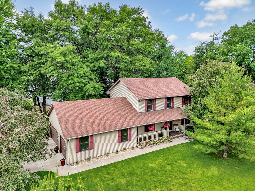 Photo of 7038 46th Street N, Oakdale, MN 55128 (MLS # 7090612)