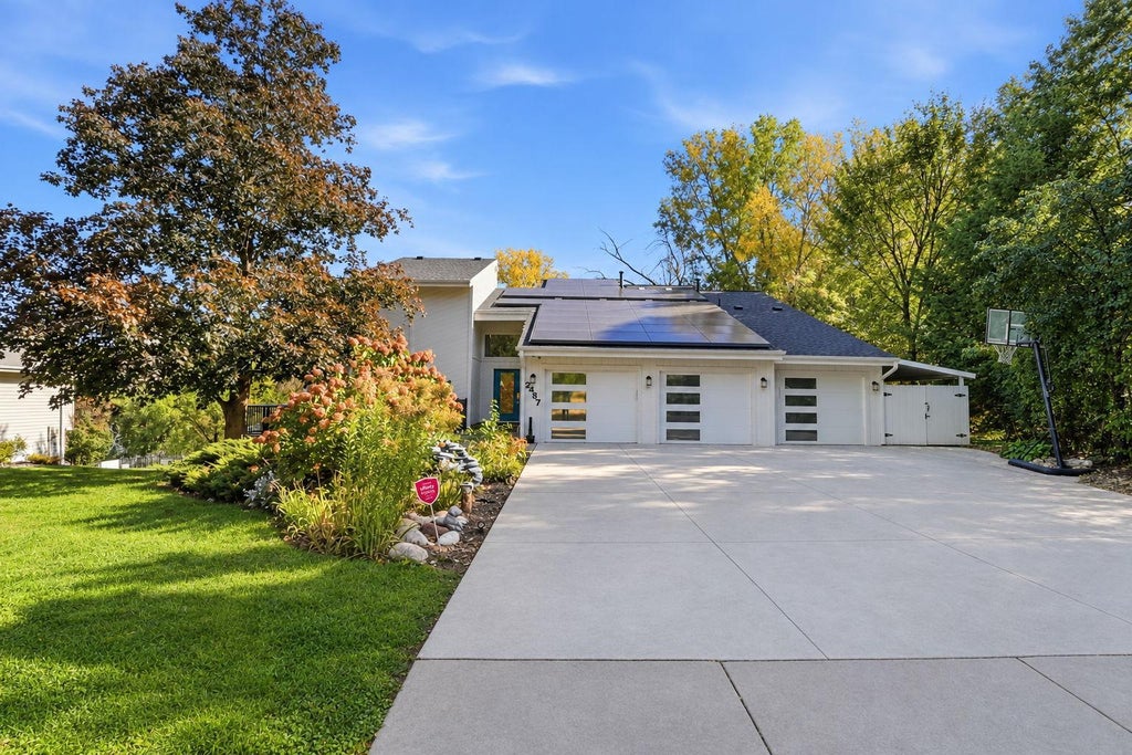 Photo of 2457 Dianna Lane, Little Canada, MN 55117 (MLS # 7158606)