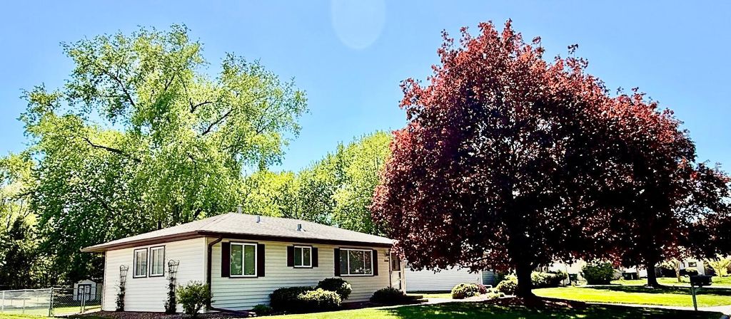 Photo of 2018 Jade Lane, Eagan, MN 55122 (MLS # 6811346)