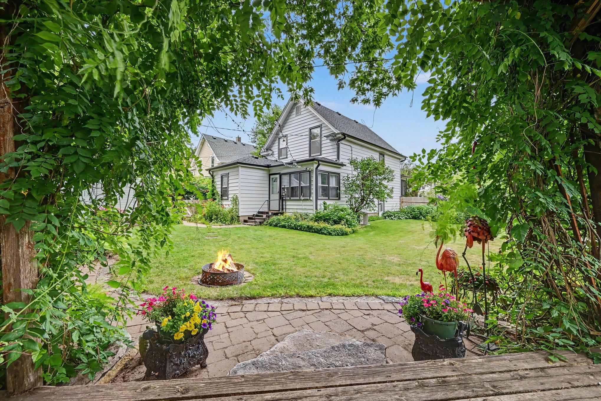 834 Stryker Avenue