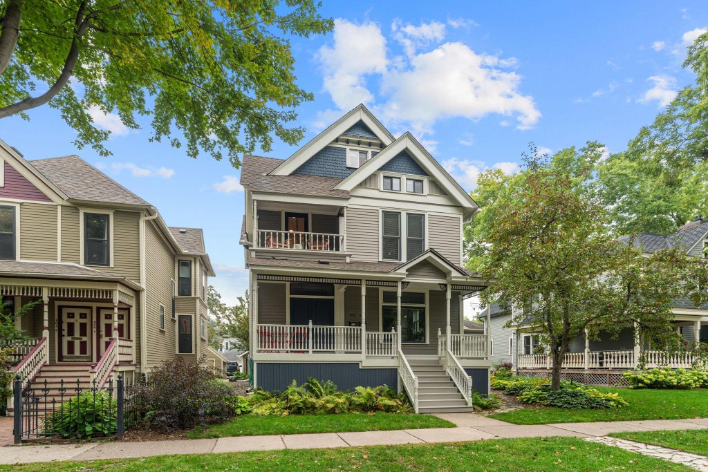 Photo of 408 Laurel Avenue #2, Saint Paul, MN 55102 (MLS # 7151284)