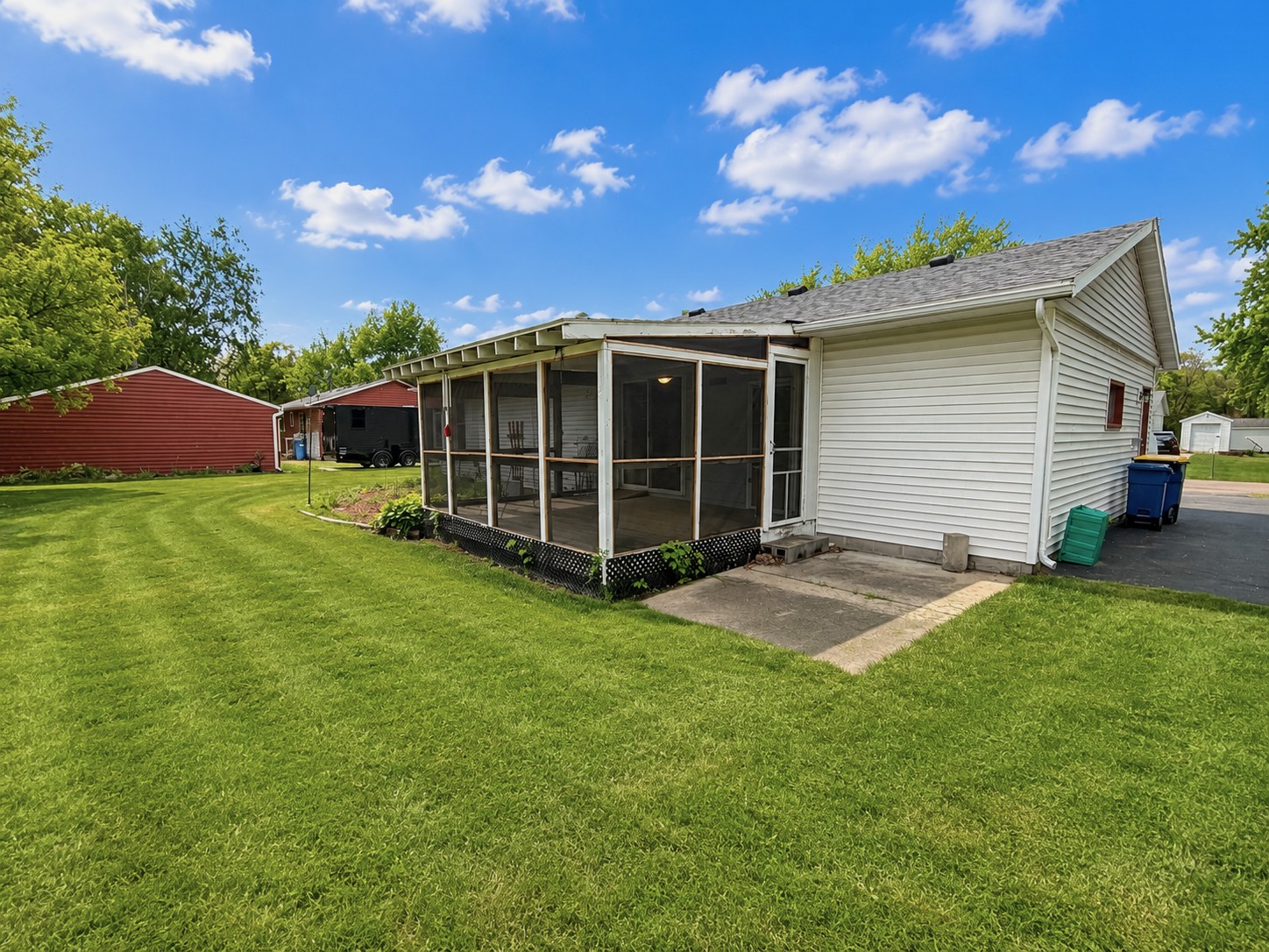6286 Fairfax Trail