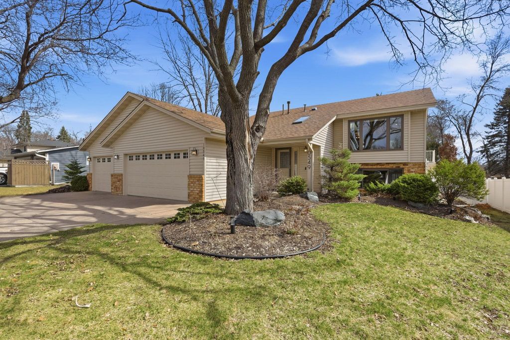 Photo of 10549 Kentucky Avenue S, Bloomington, MN 55438 (MLS # 7029569)