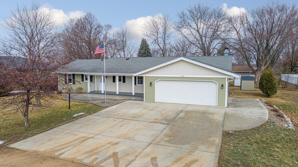 Photo of 105 Kaukis Drive, Le Sueur, MN 56058 (MLS # 7030520)