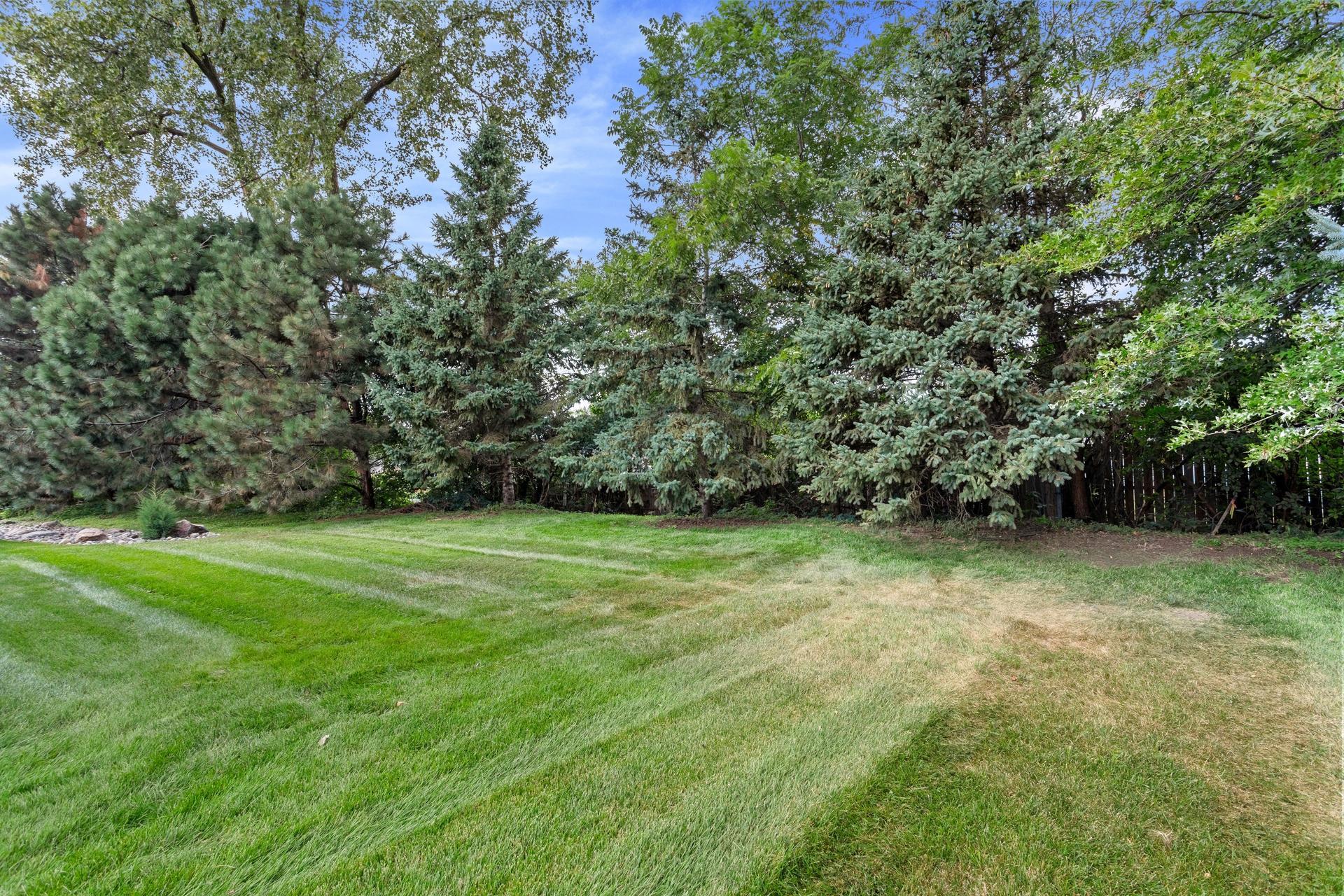 339 Summer Place E