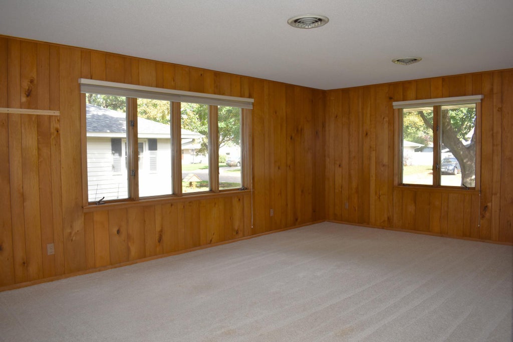 Photo of 617 2nd Street NE, Osseo, MN 55369 (MLS # 7157025)