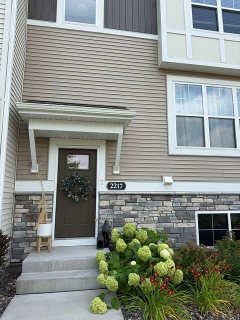 2217 Gateway Curve