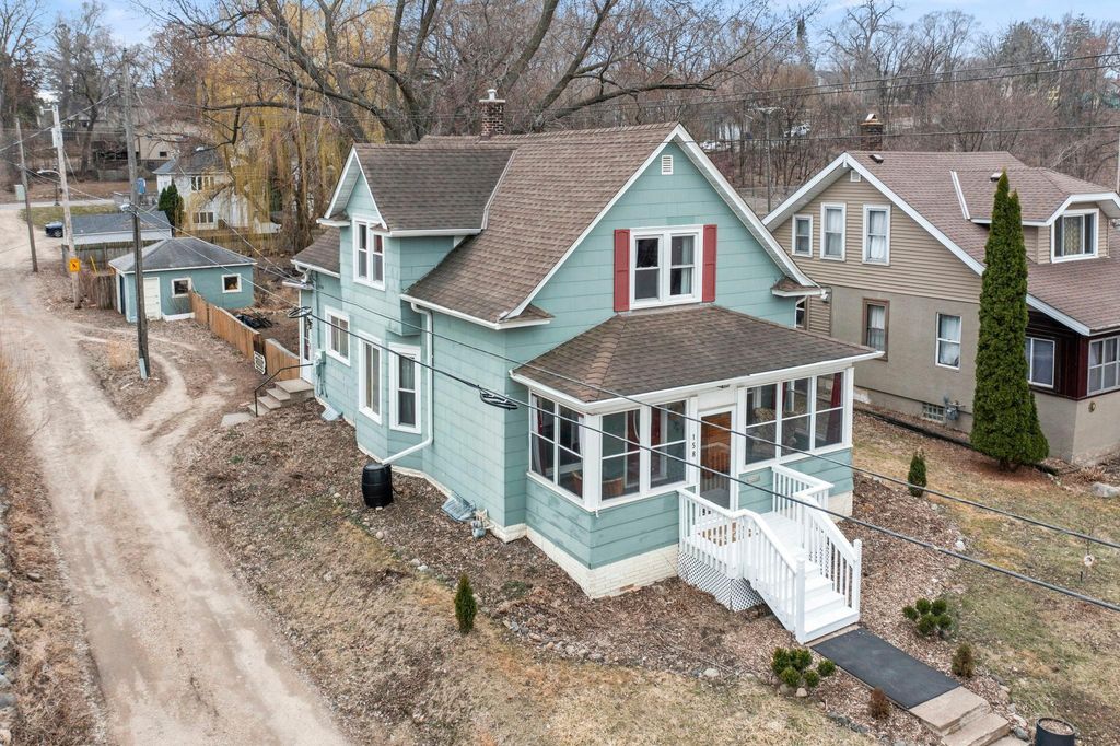 Photo of 158 Morton Street W, Saint Paul, MN 55107 (MLS # 7050943)