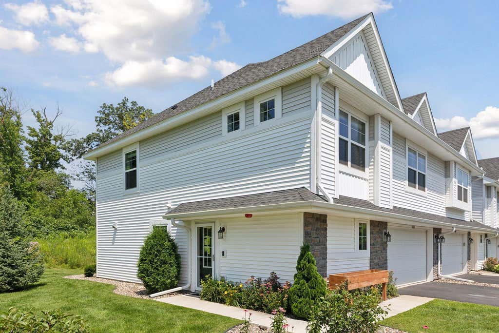 Photo of 5840 Moonlight Way NE, Prior Lake, MN 55372 (MLS # 7127130)