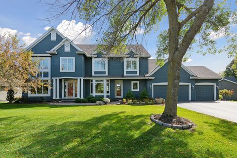 Photo of 2165 Longacres Drive, Chanhassen, MN 55317 (MLS # 6802548)