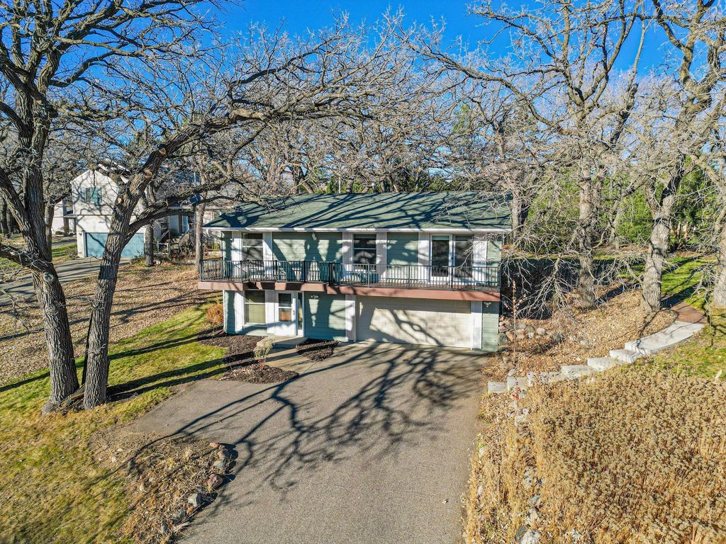 Photo of 4728 W 70th Street, Edina, MN 55435 (MLS # 6824513)