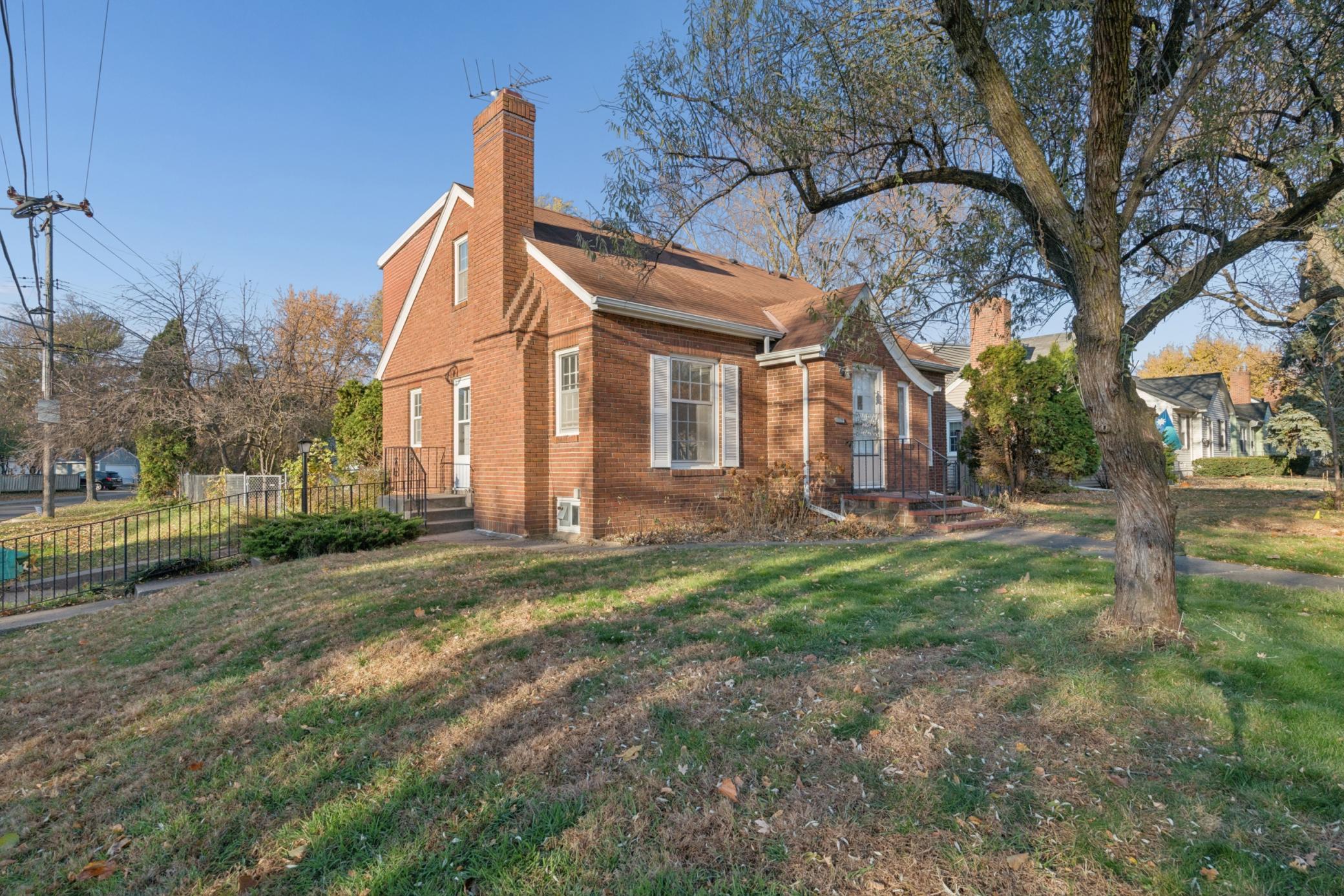 4050 Wooddale Avenue S