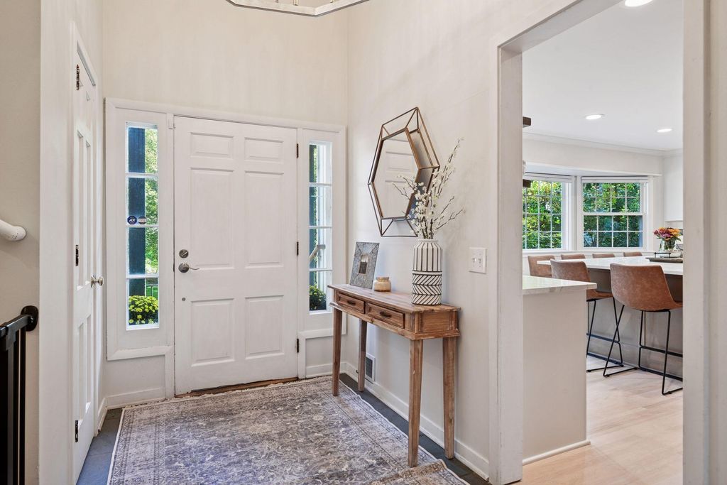 Photo of 522 Shadyway Road, Wayzata, MN 55391 (MLS # 7069770)