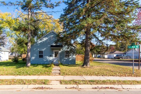 902 10th Avenue NE Brainerd MN 56401