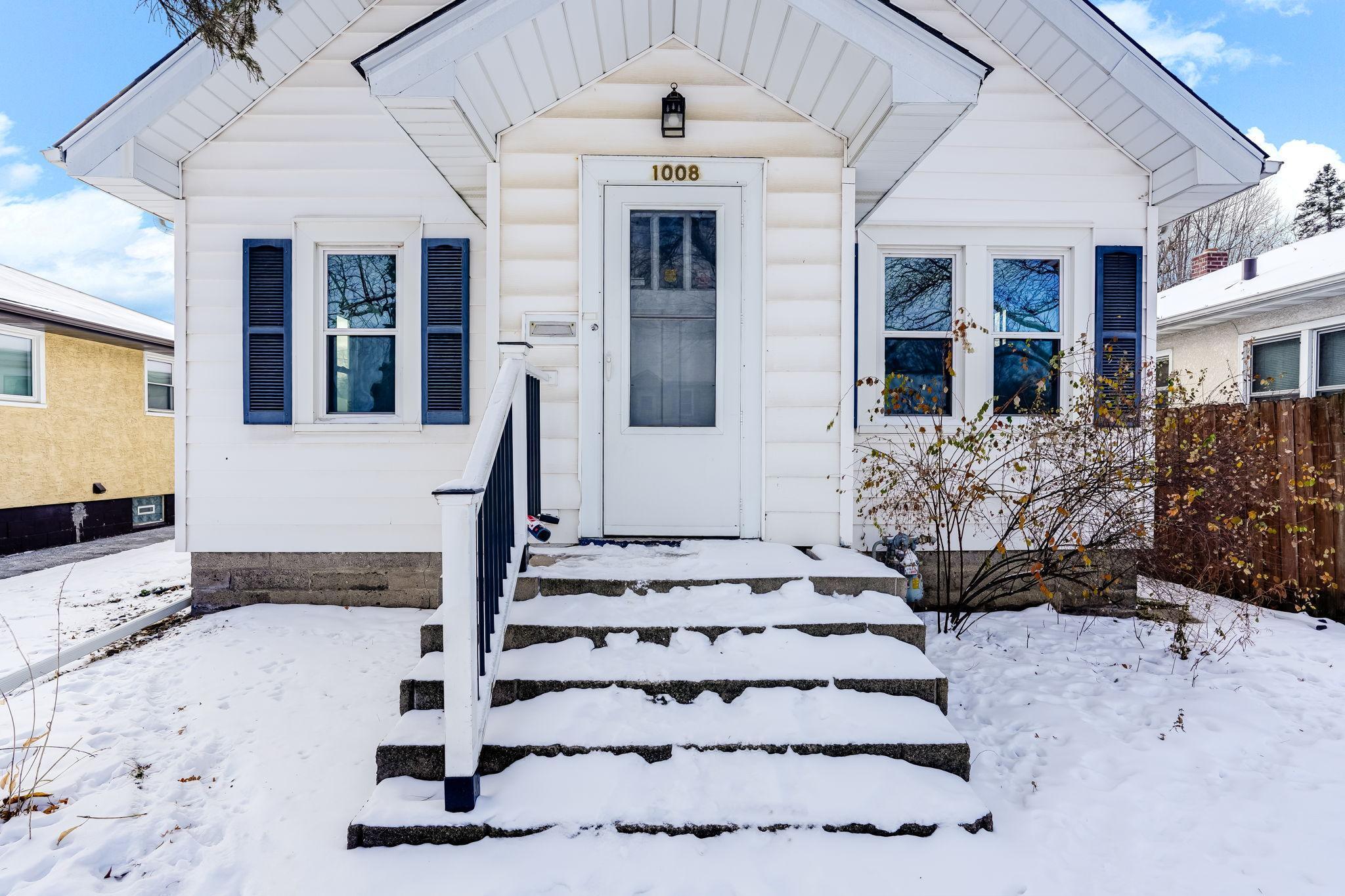 1008 Scheffer Avenue