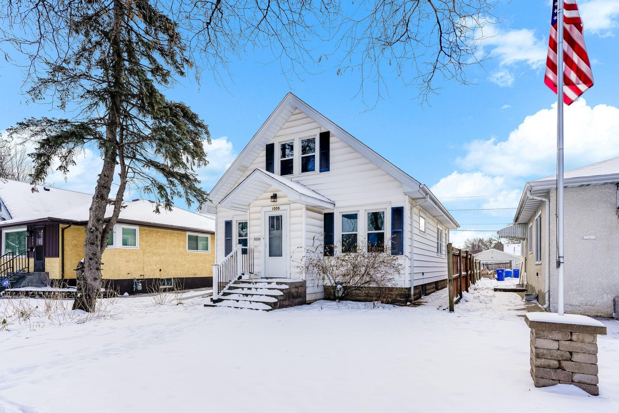 1008 Scheffer Avenue