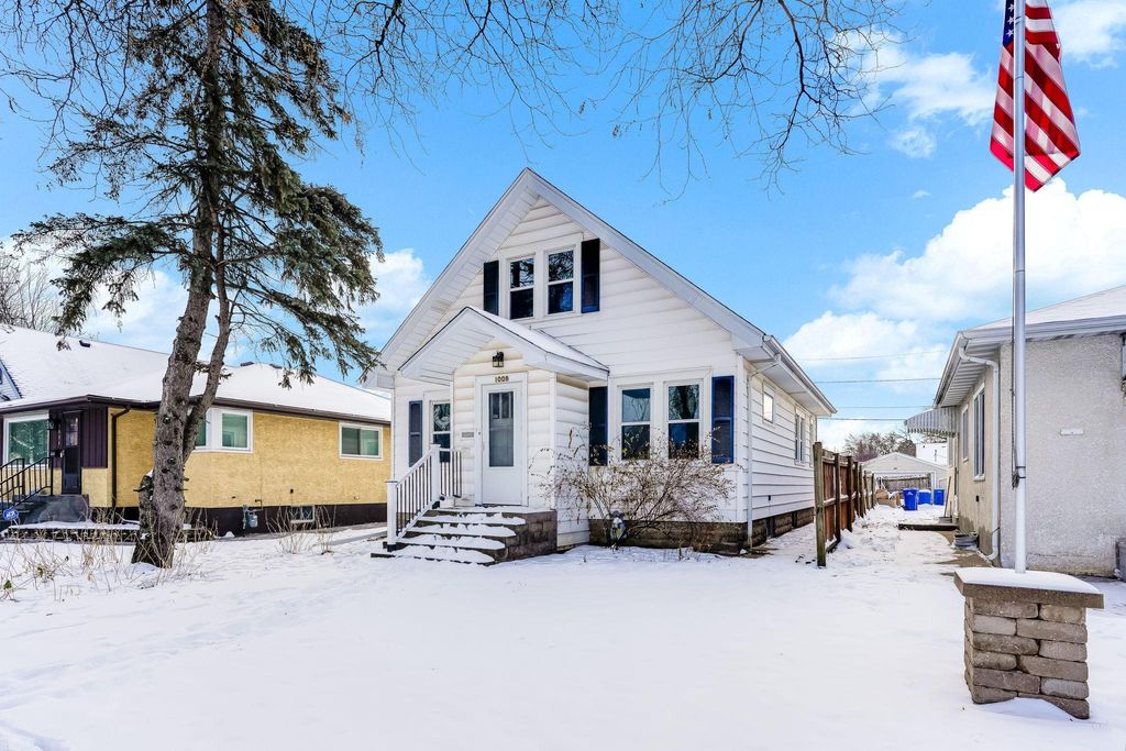 Photo of 1008 Scheffer Avenue, Saint Paul, MN 55102 (MLS # 6823879)